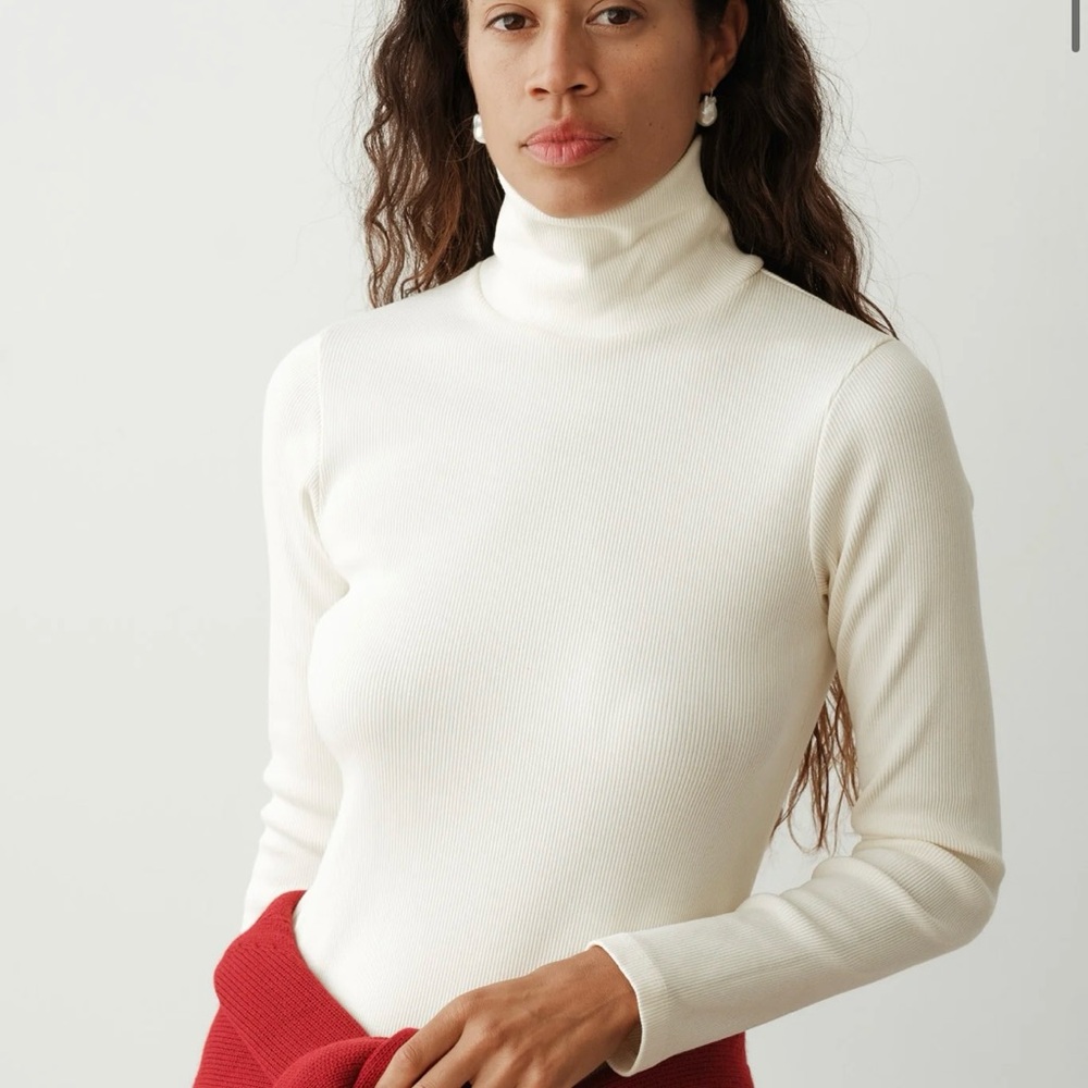 DONNI. The Rib Turtleneck